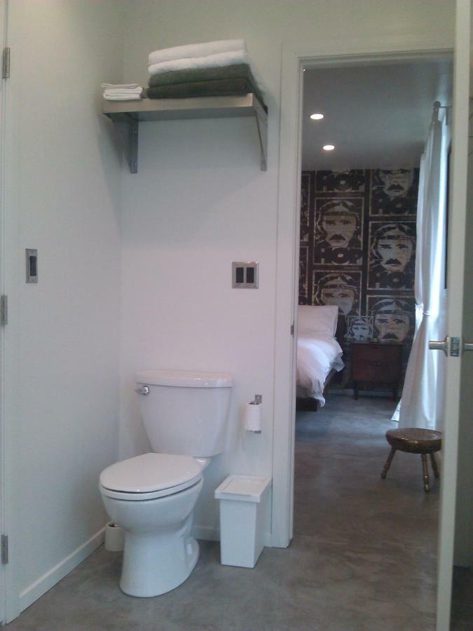 Ocean Front Vortex Female Hostel Private Rooms Free Bikes Лос-Анджелес Экстерьер фото